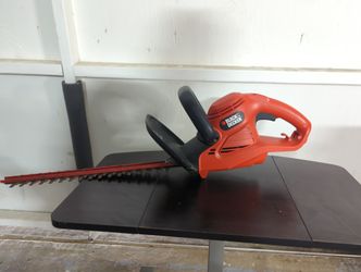Black & Decker corded hedge trimmer