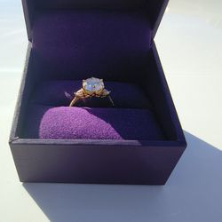 Yellow Gold And Diamond Ring