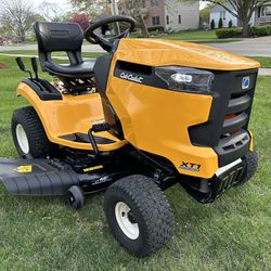 Cub Cadet XT1 LT 46” Tractor Mower Only Like New 28 hours 