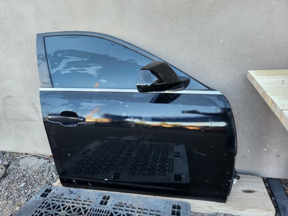 2008-2014 Cadillac CTS Front Passenger Door Assembly ORIGINAL