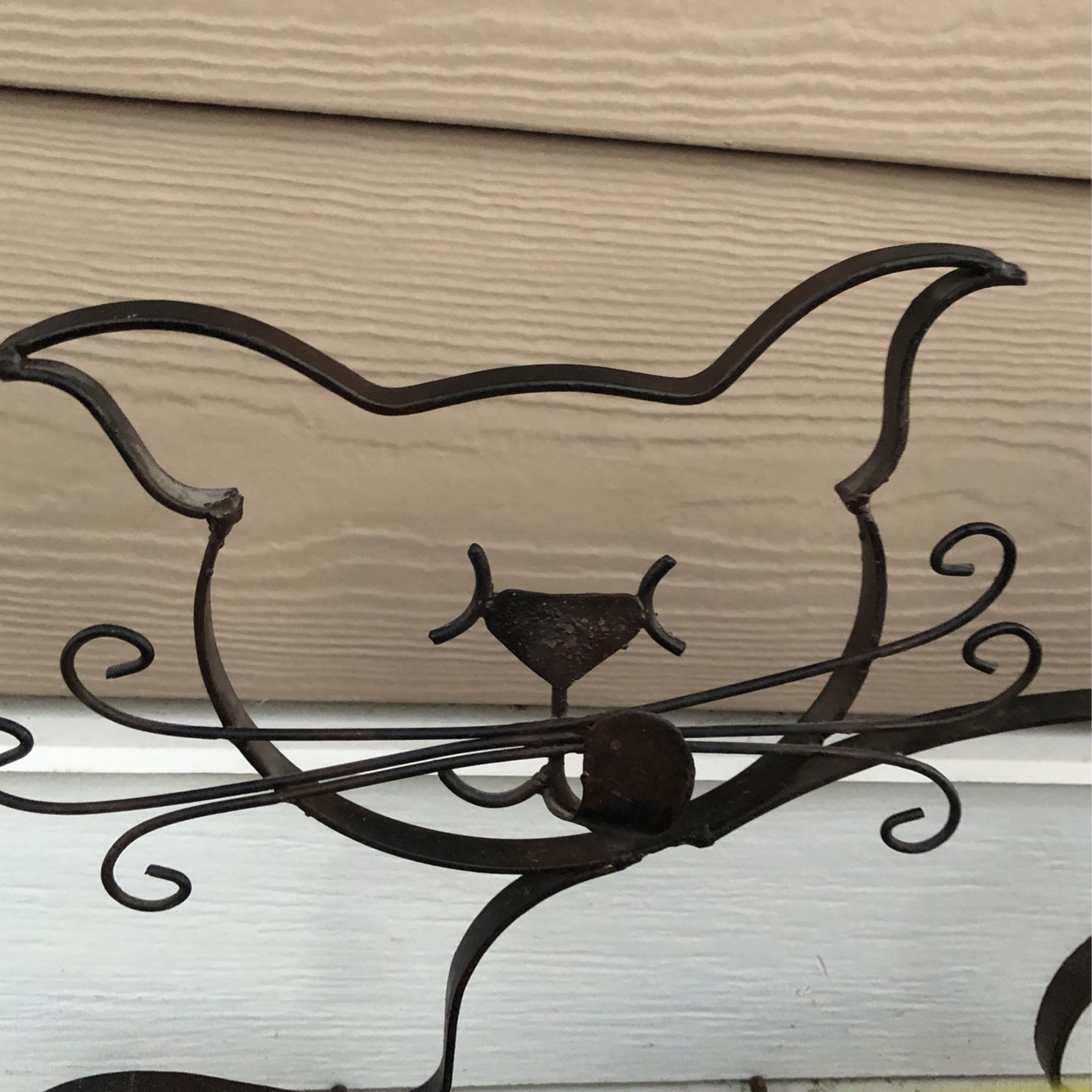 Cat Dish Stand