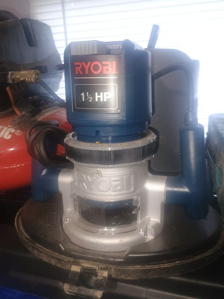 Ryobi Router Corded
