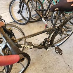 Trek Mountain Bike 