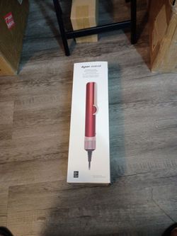 Dyson Airstrait
