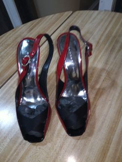 'BARBARA BUI' BURGUNDY OPEN TOED WOMENS DRESS  SHOES WITH 4 INCH HEELS.. BRAND NEW IN POUCH! $200 FIRM! SIZE 7 1/2.. NO LOWBALLERS ALLOWED.. 