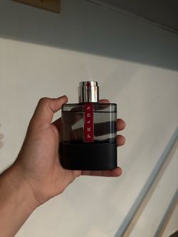 Luna Rossa Carbon prada
