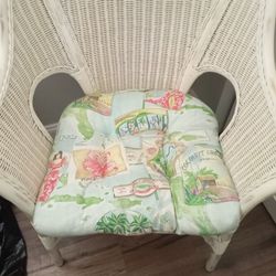 One Like New Florida Print Chair Cushion