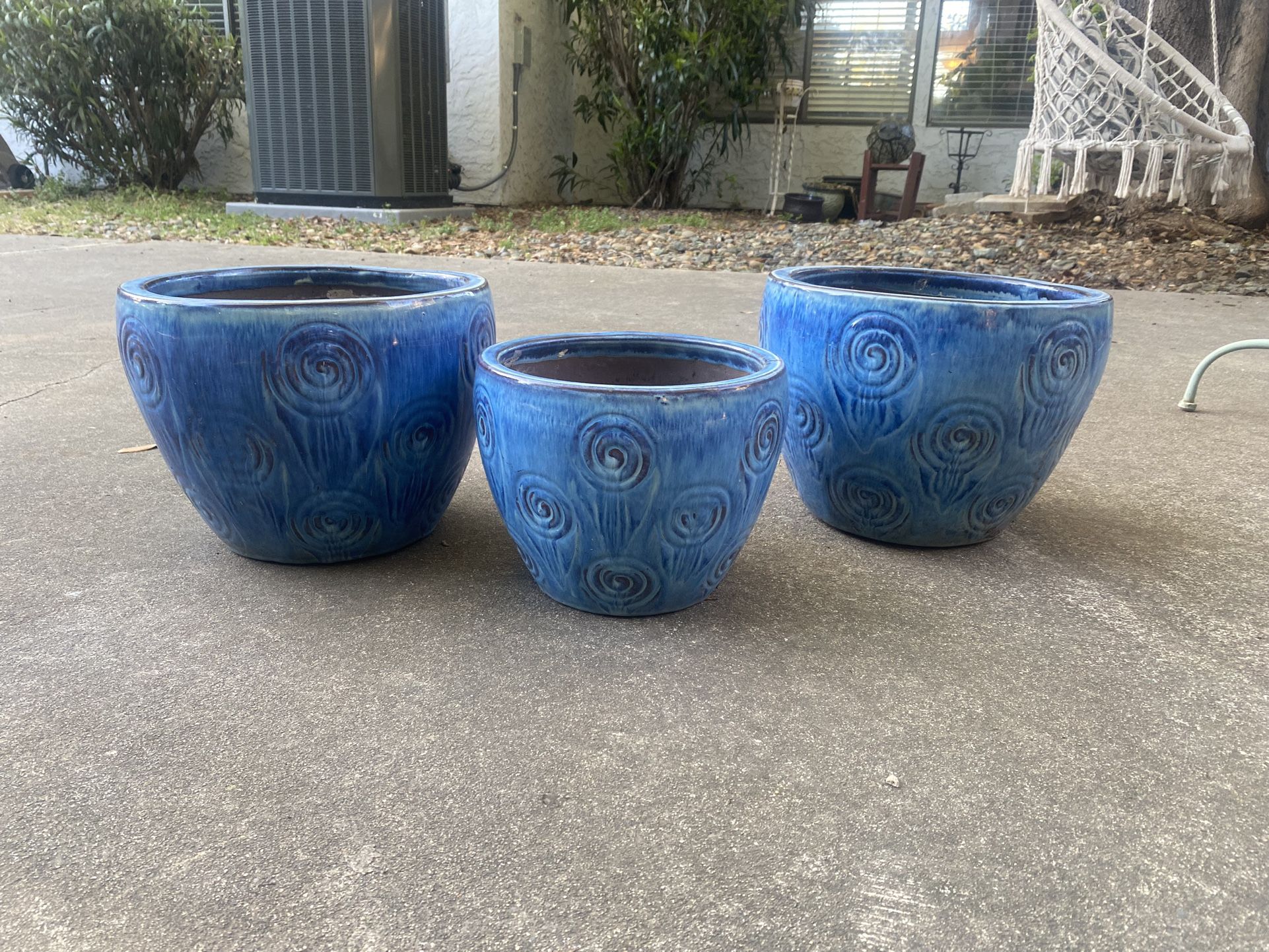 Blue Ceramic Plant Pots (set Of 3) for Sale in Elk Grove, CA OfferUp