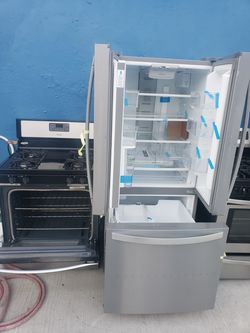 whirlpool set side 30 warranty fridge open box warranty new..stove slitely use but great condition