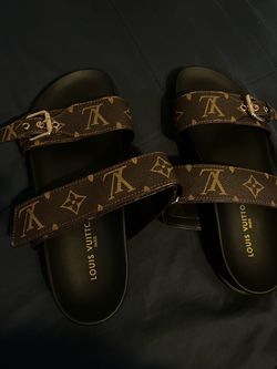 Louis Vuitton slides brand new