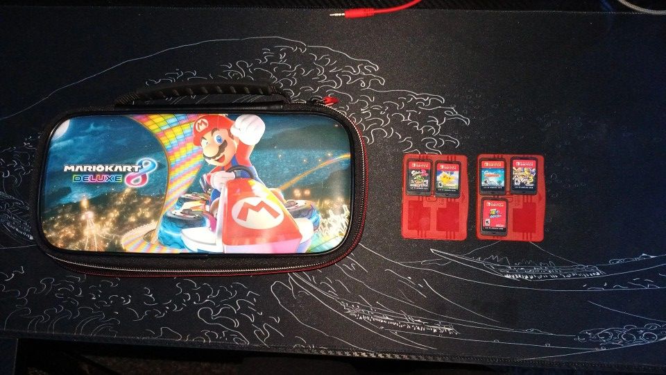 Nintendo Mario Kart 8 Deluxe Travel Case With 5 Games (No Console)