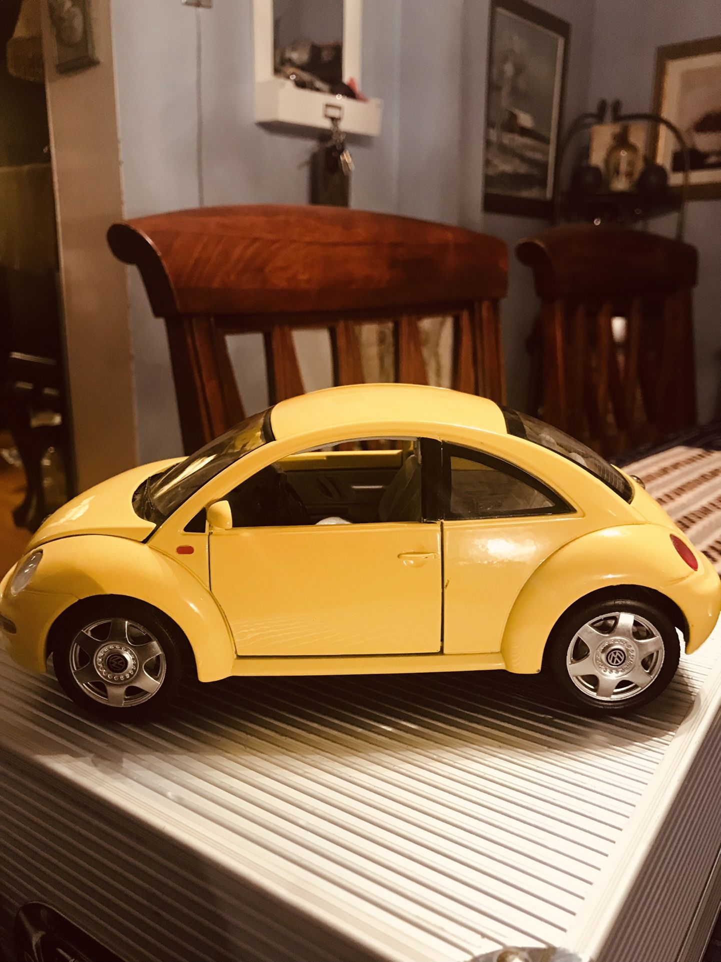 Vintage Burango 1/18 VW Beetle In Original Box( Hole On Plastic Part Of Box