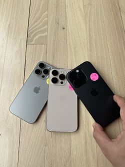 Selling iPhone 16 Pro 256GB 700$ Each Firm Any Carrier Unlocked or International in Perfect Condition