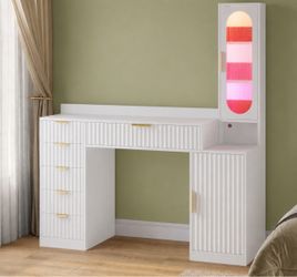 Fluted Makeup Vanity Desk, Wood Vanity With Charging Station, 6 Drawers And Cabinet