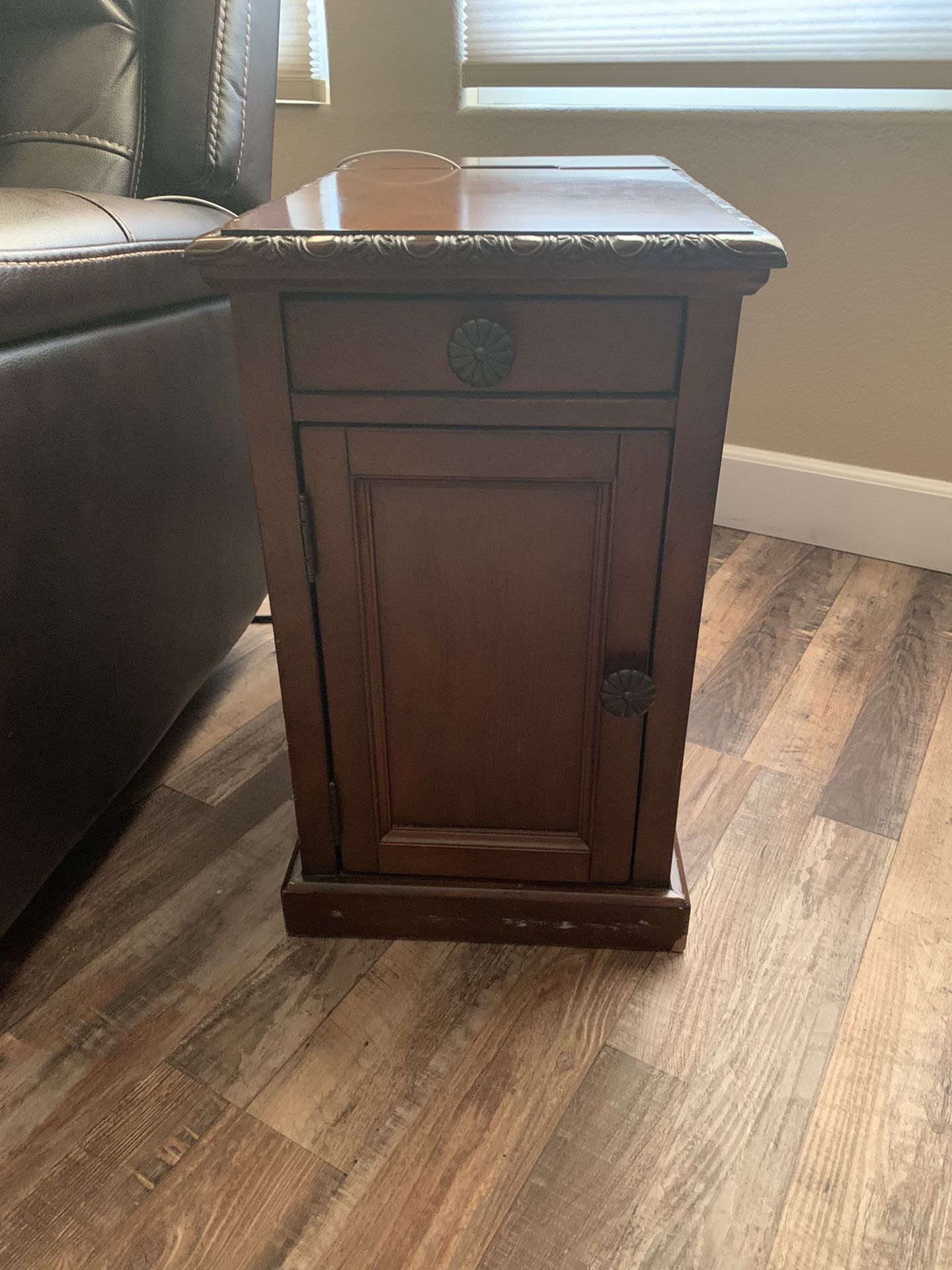 Media side table