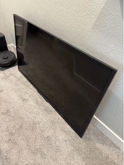 55” Philips LED TV + Wall Mount Included