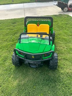 John Deere 12 Volt Kids ride on car