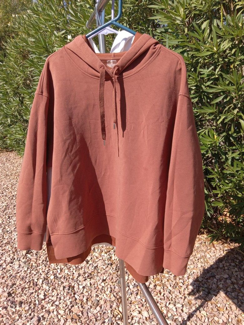 Calla Hoodie