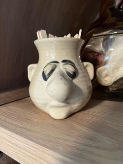 Ceramic egg white separator