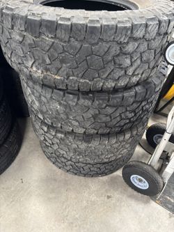 Toyo Open Country At 285/70r17