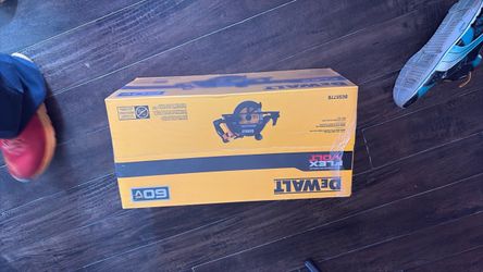 DEWALT DCS577B 60V FLEXVOLT Circular Saw
