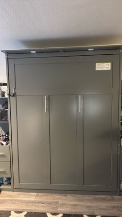 Queen size Murphy bed