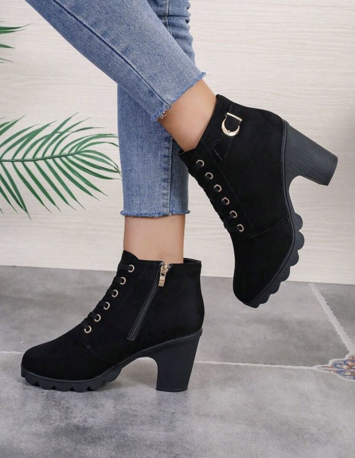 Black Ankle Faux Suede Zip Up Booties Size 7 EXCELLENT CONDITION