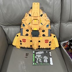 Transformers titan class ark