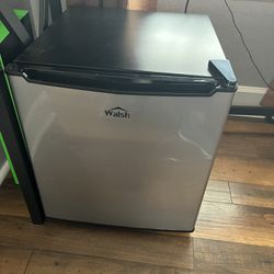 Walsh 1.7 Cubit Foot Refrigerator 