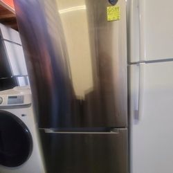 Refrigerator Midea