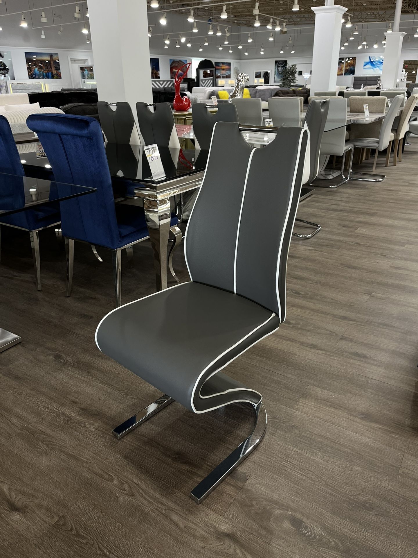 HUGE CLEARANCE DINNING CHAIR VENTA DE SILLAS DE COMEDOR (starting @$39 Empezando @$39) !!!***