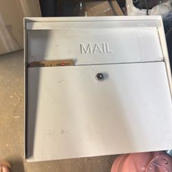 Mail Box