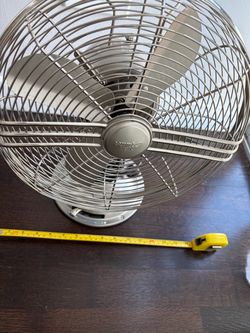 Hunter Retro Metal Table Fan