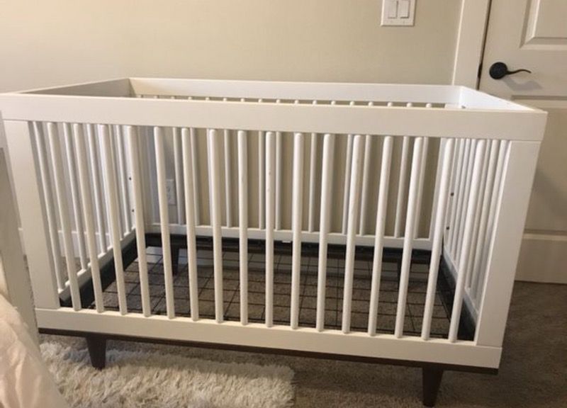 Baby Mod Marley 3-in-1 Convertible Crib (White & Walnut)