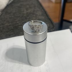 10k White Gold  diamond ring