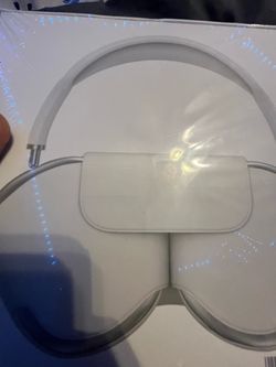 Brand new AirPod maxes