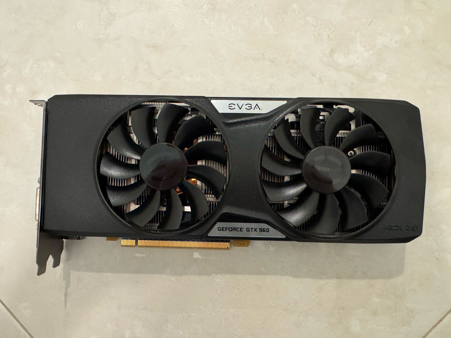 NVIDIA GeForce GTX 960 (2 GB)