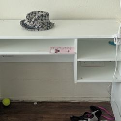 Vanity / Desk  $30