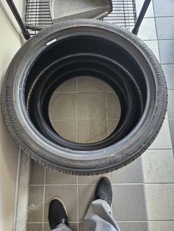 2 BRIDGESTONE TURANZA 235/40/19