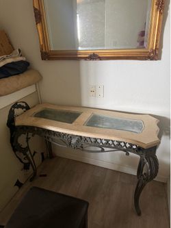 Marmoleum table with glass