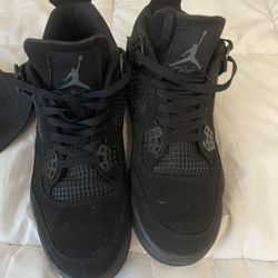 Black Cats Retro Jordan 4s Size 9.5 