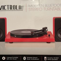 Victrola Modern 3-Speed Bluetooth Turntable with 50 Watt Speakers BULLS colors OBO