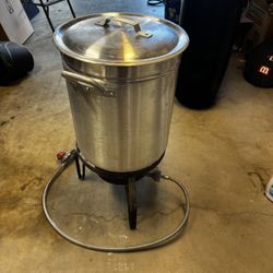 Crab and Seafood Boil Kit With Burne