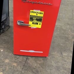 FRIGIDAIRE EFRRED 3.2 cu. ft. Retro Mini Refrigerator