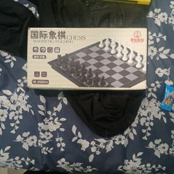 Magnetic Folding Chess Game