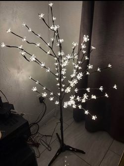 Light up tree decor