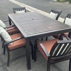 Patio Table & Chairs 