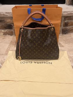 2019 Louis Vuitton Flower zipped tote MM Perfect condition! for Sale in  Riverside, CA - OfferUp