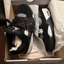 Air Jordyn 4 “White thunder” Size 7 Women’s 