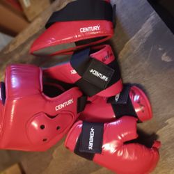 Shoes. Gloves. Face Shield... KIT  DE Guantes .zapatos Y Mascarilla De Protecion Para Karate Century